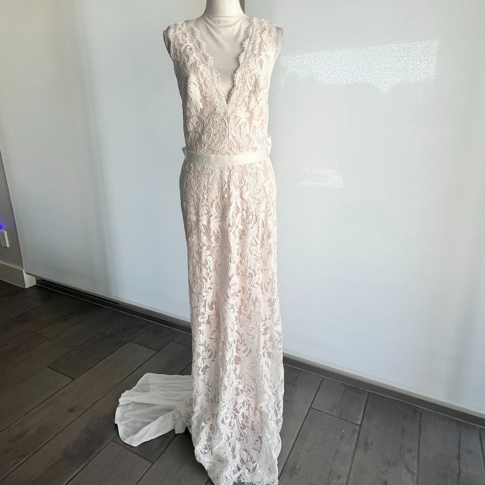 NWT Tadashi Shoji Bridal deep V gown